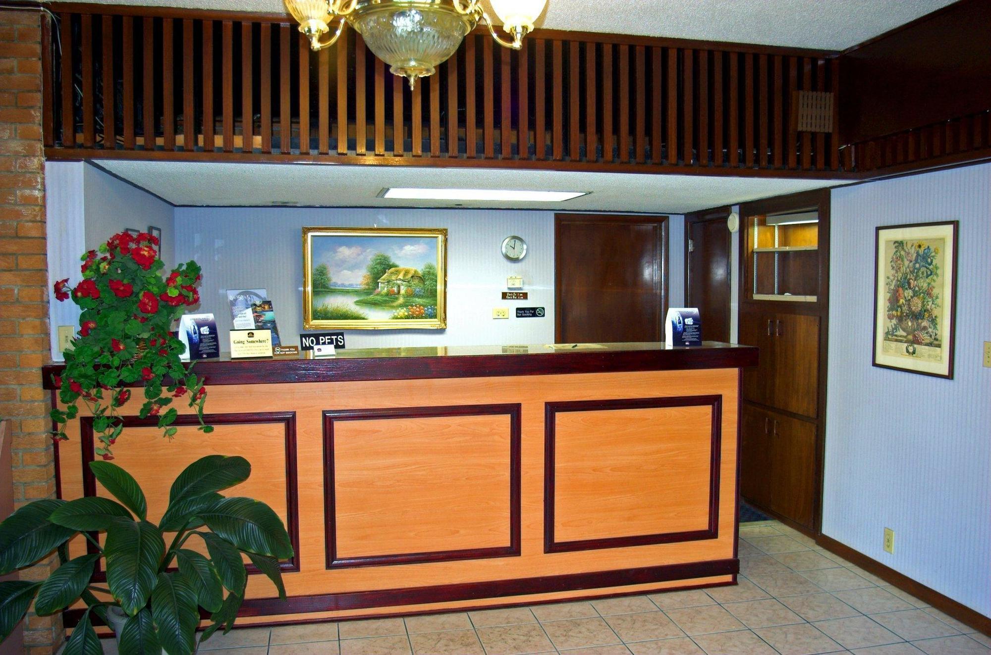 The Carolinian Inn Wilmington Bagian luar foto
