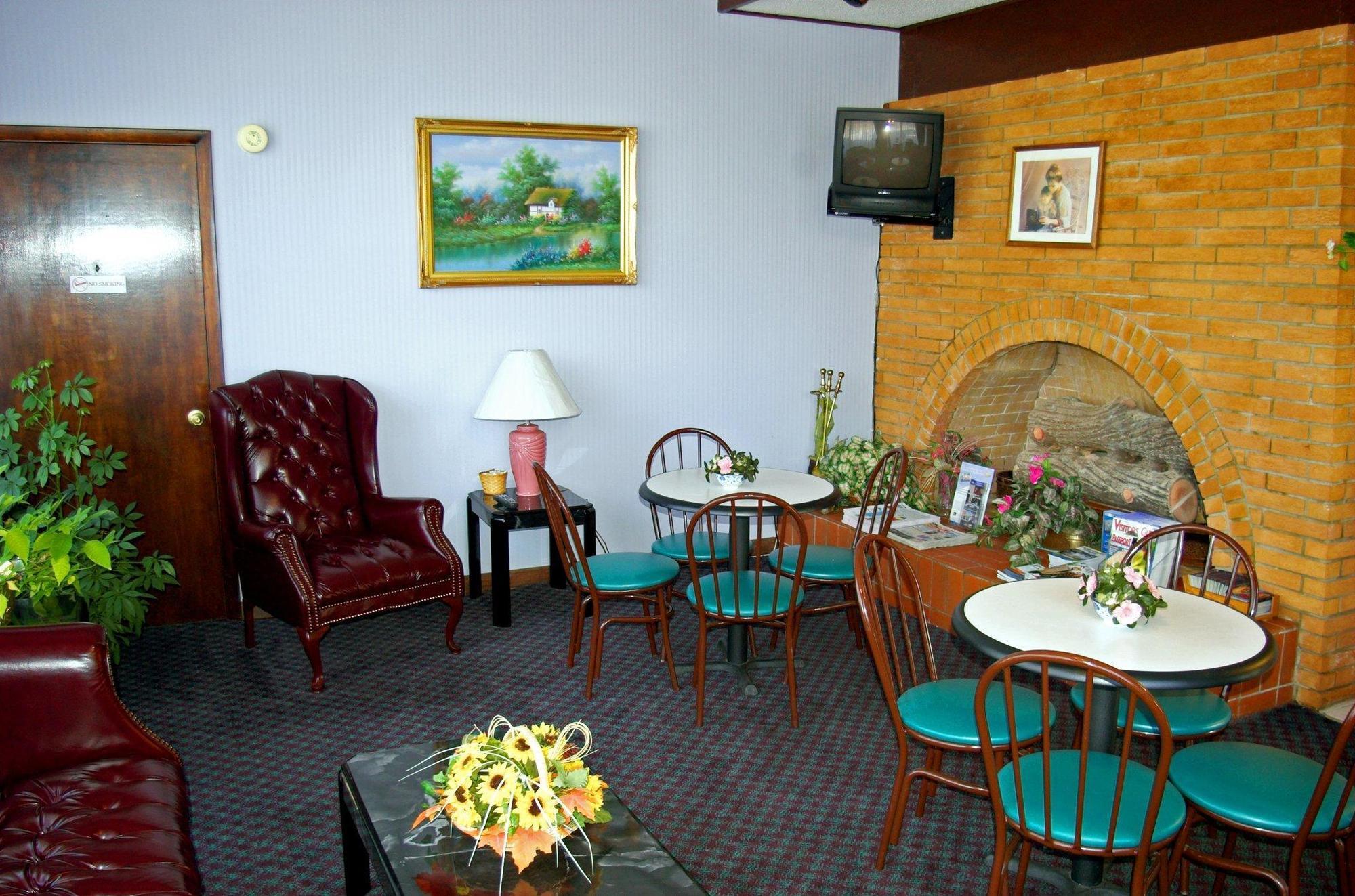 The Carolinian Inn Wilmington Bagian luar foto