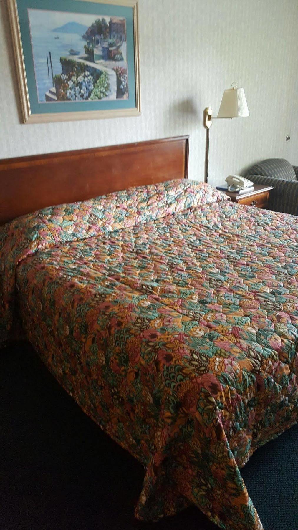 The Carolinian Inn Wilmington Bagian luar foto